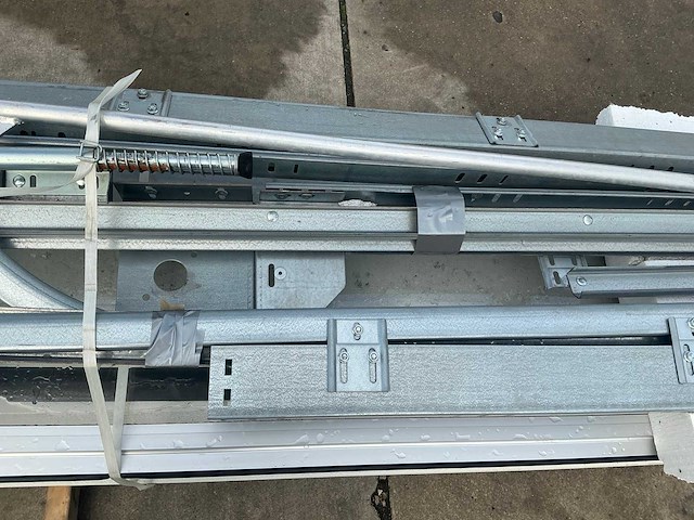 Overheaddeur (3,05x3,18 mtr) - afbeelding 9 van  12