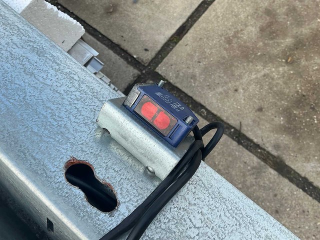 Overheaddeur (3,05x3,18 mtr) - afbeelding 11 van  12