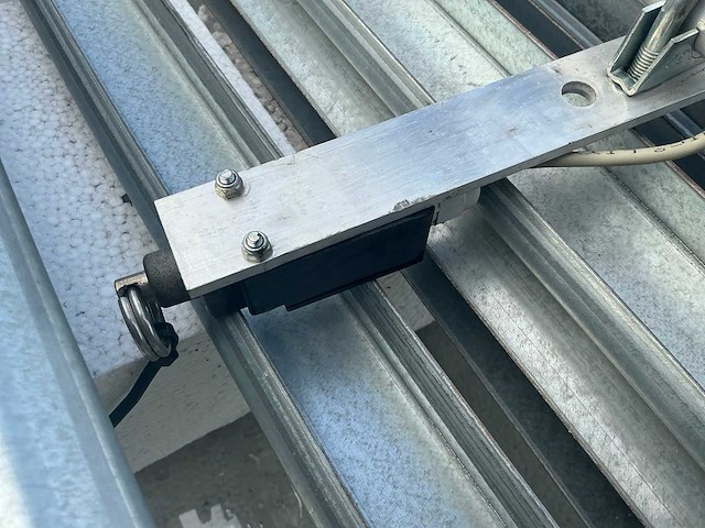 Overheaddeur (3,05x3,18 mtr) - afbeelding 12 van  12