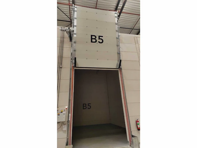 Overheaddeur 4600 x 3200 mm - afbeelding 9 van  9