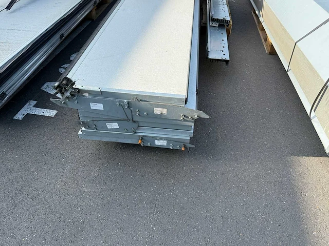 Overheaddeuren, snelsluitdeur en loopdeuren (10x) - afbeelding 13 van  18