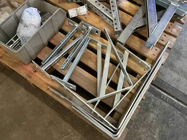 Overige aannemersmateriaal - afbeelding 6 van  8