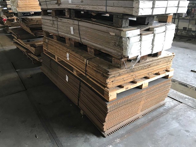 Overige hout- en plaatmateriaal (21x) - afbeelding 2 van  3
