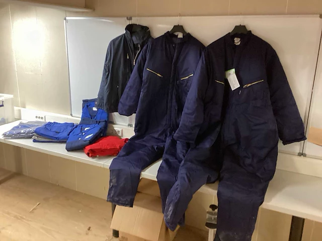 Overige werkkleding (14x) - afbeelding 1 van  6
