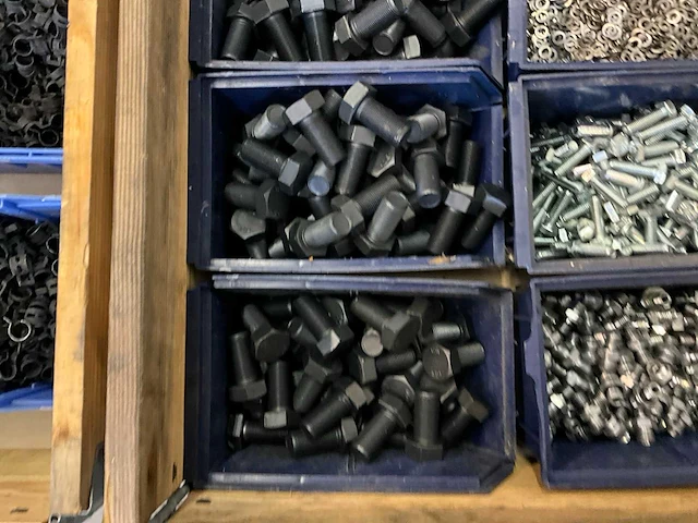 Overige werkplaatsinventaris - afbeelding 2 van  8