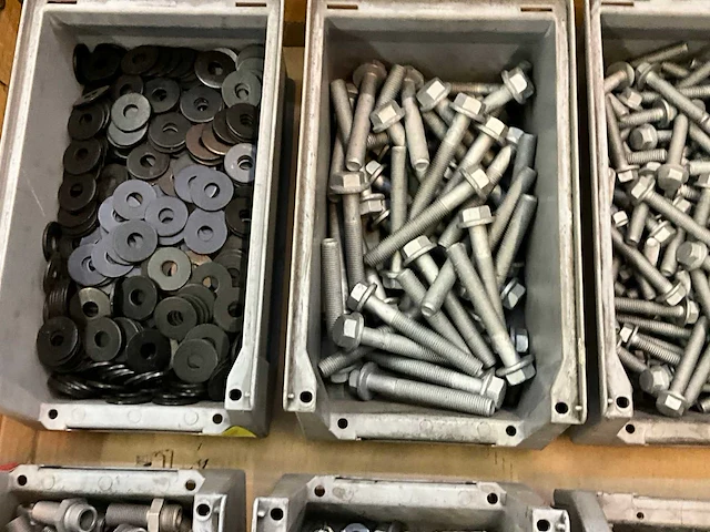 Overige werkplaatsinventaris - afbeelding 8 van  8
