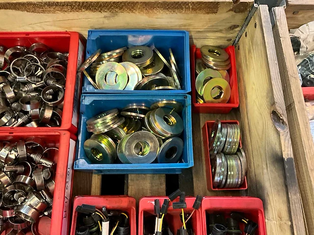Overige werkplaatsinventaris - afbeelding 10 van  12