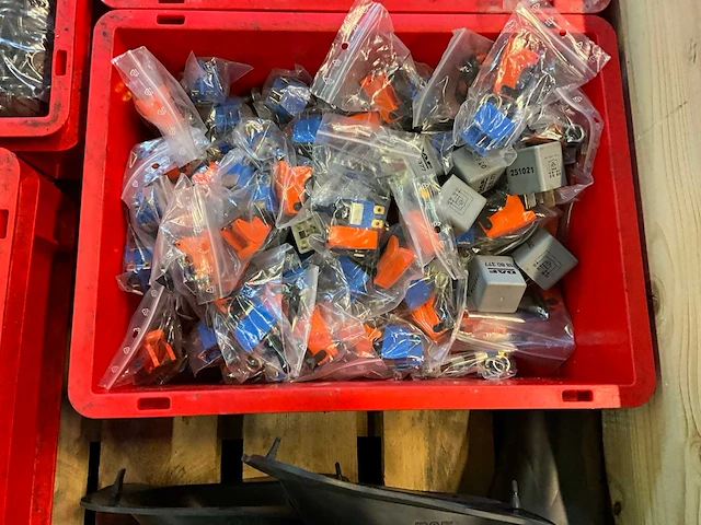 Overige werkplaatsinventaris - afbeelding 6 van  7