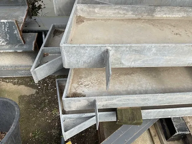 Overkapping constructie 32,00x 10,00 mtr (320m2) - afbeelding 10 van  15