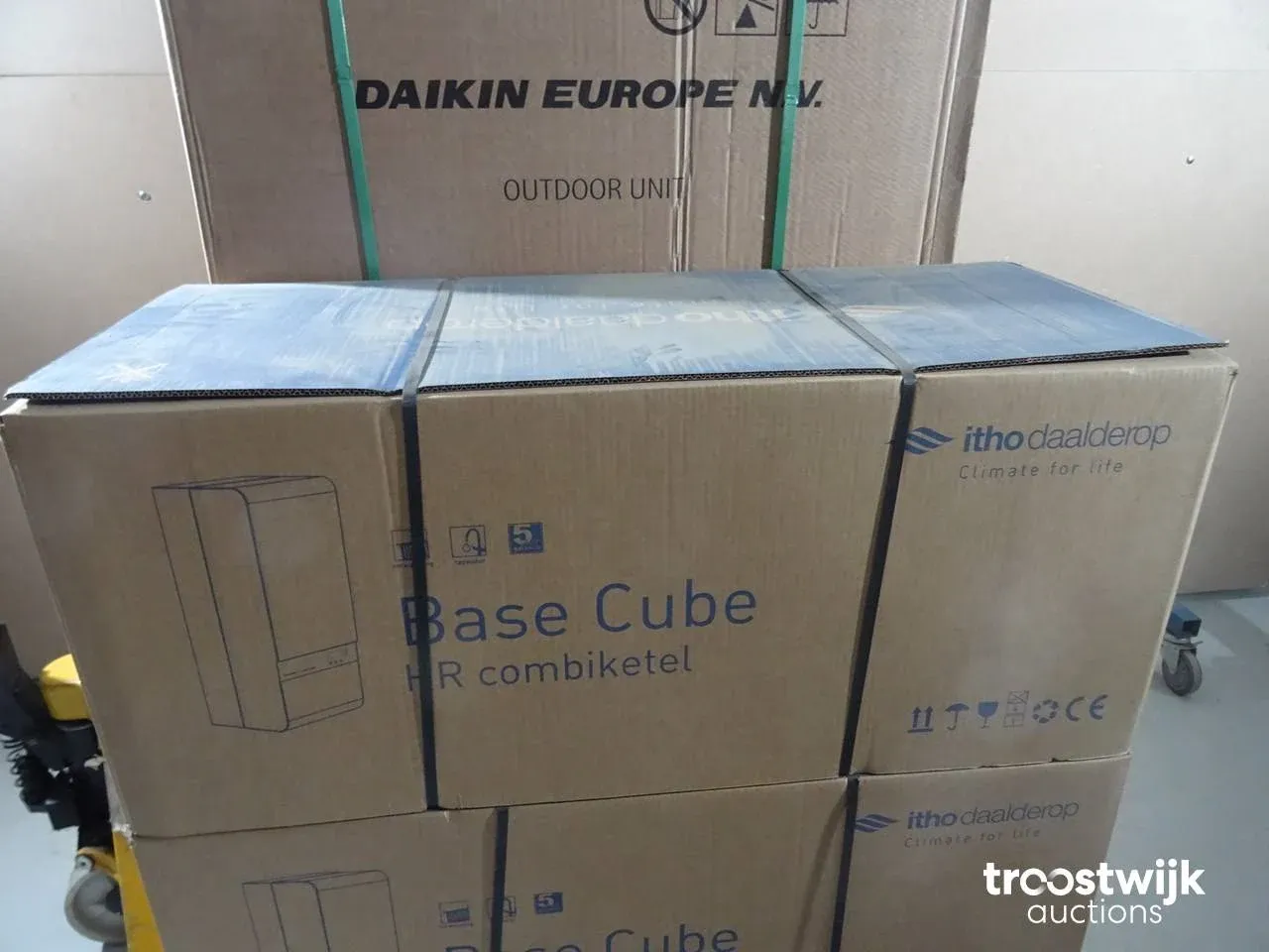 Overstock en retouren w.o. warmtepompen, cv ketels, radiatoren en laadpalen