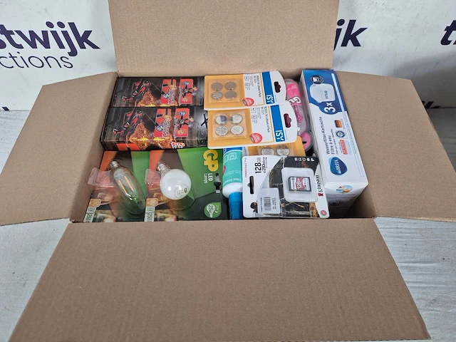 Overstockgoederen bol.com - afbeelding 1 van  4