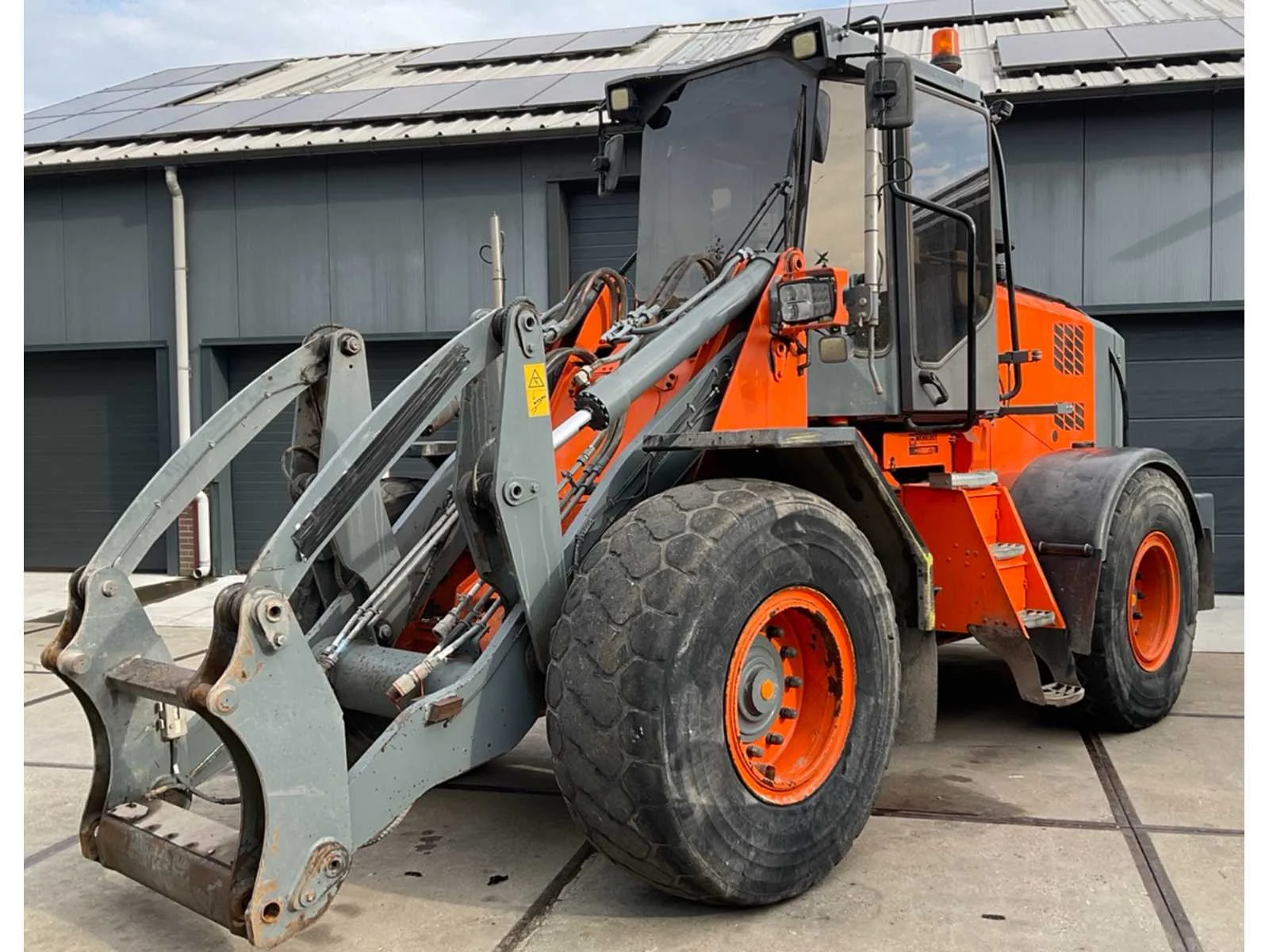 Overtollige agrarische- en gww machines, camper en materieel