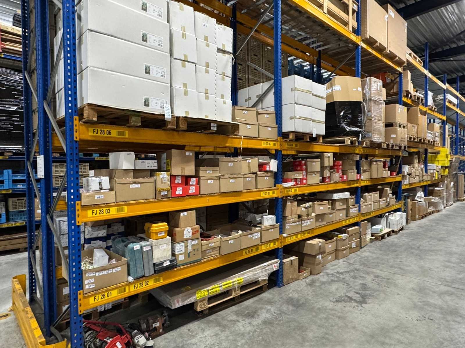 Overtollige koelingen, plc besturingen, elektrotechnische- en installatiematerialen