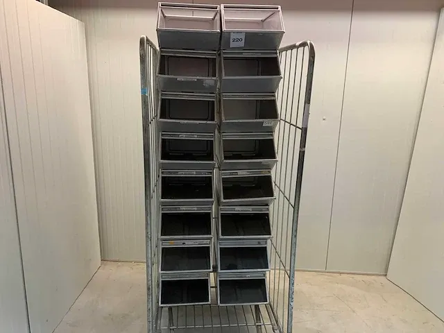 Overtoom - ijzeren grijpvoorraadbakken (16x) - afbeelding 1 van  6