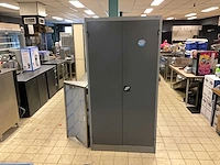 Overtoom - vakkenkast - afbeelding 1 van  5