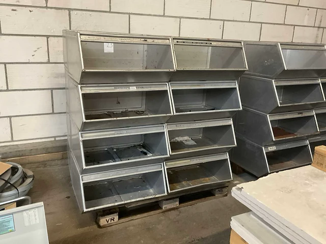 Overtoom stapelbak (16x) - afbeelding 1 van  6