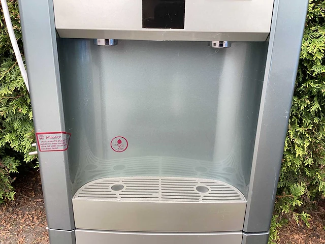 Ovitao water dispenser met watergallons - afbeelding 4 van  9