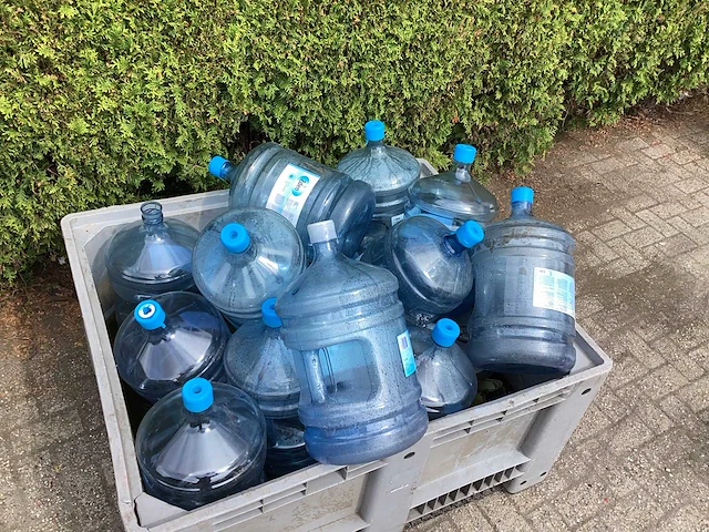 Ovitao water dispenser met watergallons - afbeelding 8 van  9