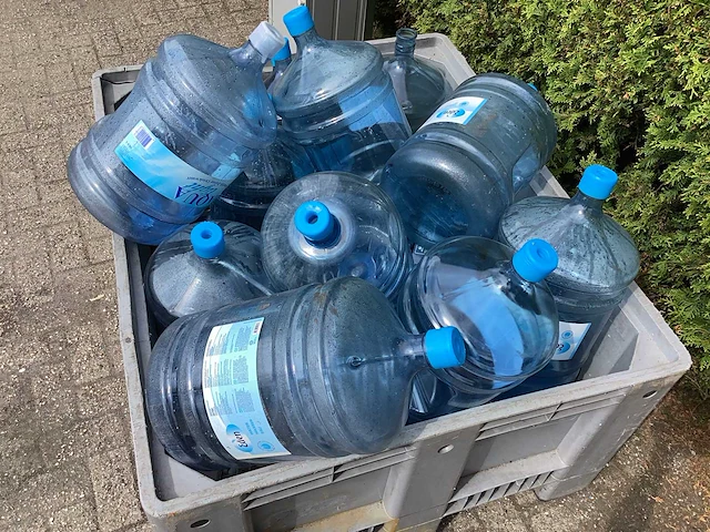 Ovitao water dispenser met watergallons - afbeelding 9 van  9