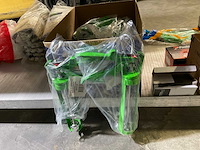 Oxaalzuur, safeworker, paslode, werkhandschoen, bouwhelmen, spijkers, kitspuiten - afbeelding 5 van  7