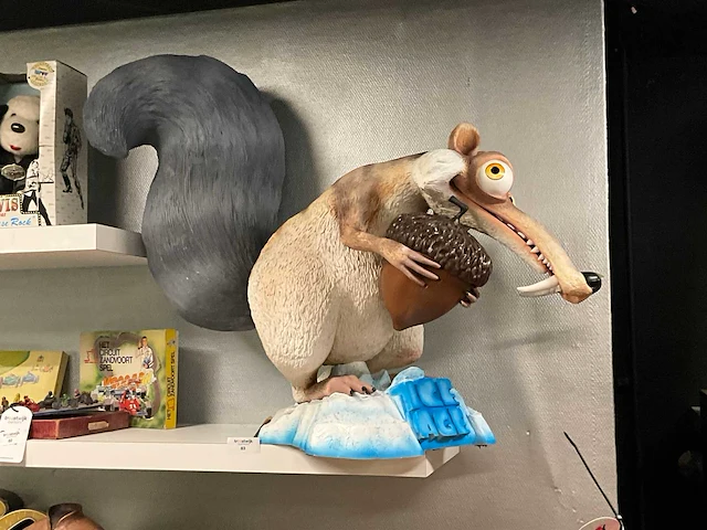 Oxmx - muckle ice age collectorsitem - afbeelding 1 van  3