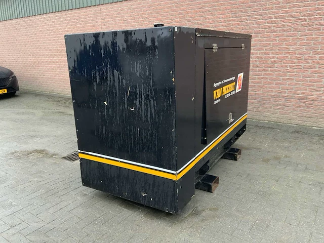 P70 stroomgenerator - afbeelding 1 van  14