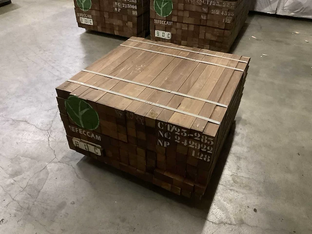 Paal geschaafd 60x60 azobe (160x) - afbeelding 3 van  5