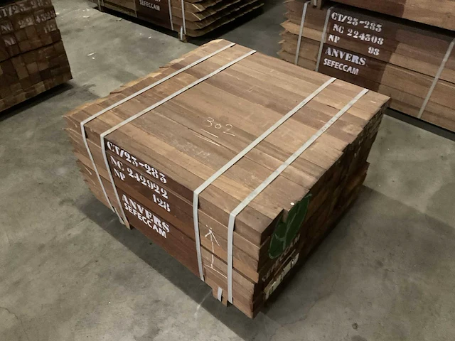 Paal geschaafd 60x60 azobe (160x) - afbeelding 5 van  5