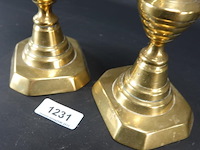 Paar antieke koperen kandelaren - afbeelding 4 van  5