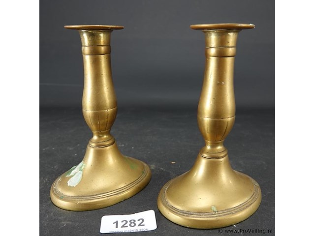 Paar antieke messing kandelaren - afbeelding 1 van  5