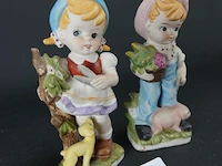 Paar biscuitporseleinen kinderen - afbeelding 3 van  5