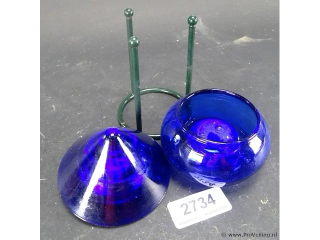 Paar blauwglazen kandelaren - afbeelding 5 van  5