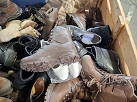 Paar diverse schoenen - afbeelding 6 van  7