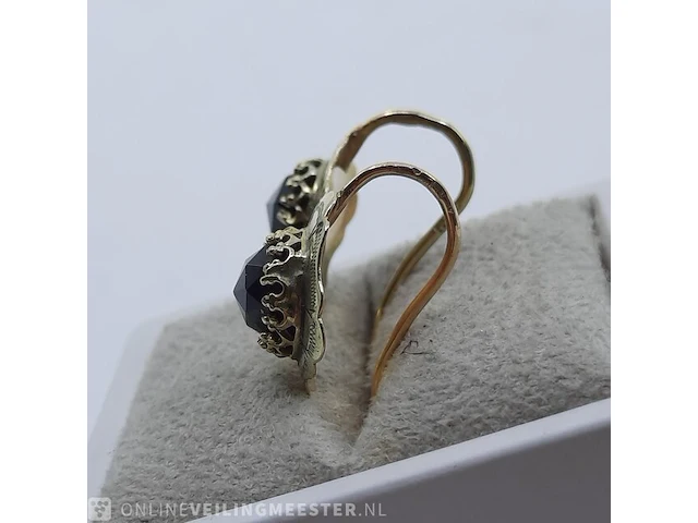 Paar gouden oorstekers, 14 karaats - afbeelding 4 van  11