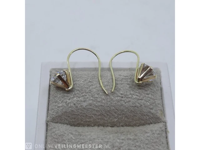 Paar gouden oorstekers, 14 karaats - afbeelding 1 van  7