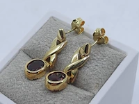 Paar gouden oorstekers, 18 karaats - afbeelding 2 van  9
