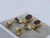 Paar gouden oorstekers, 18 karaats - afbeelding 6 van  9
