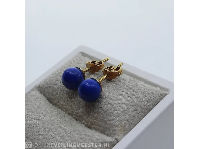 Paar gouden oorstekers met lapis lazuli steen, 18 karaats - afbeelding 1 van  6