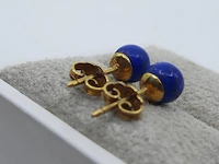 Paar gouden oorstekers met lapis lazuli steen, 18 karaats - afbeelding 5 van  6