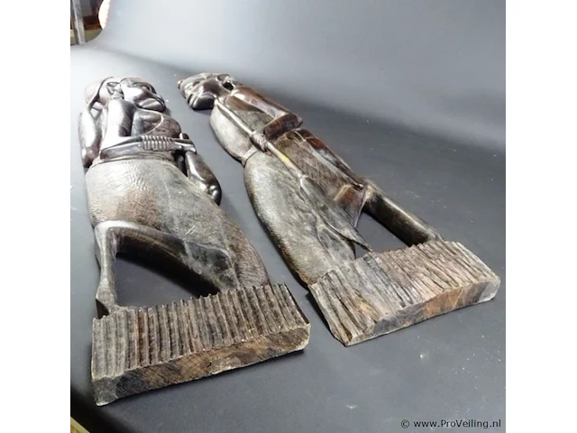 Paar grote afrikaanse in ebbenhout gesneden figuren - afbeelding 4 van  5