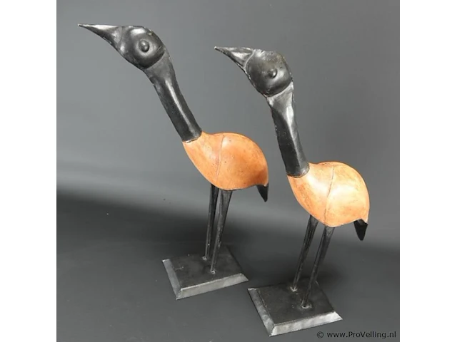 Paar hout met metalen vogels - afbeelding 3 van  5