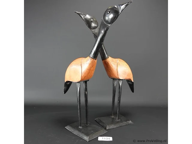 Paar hout met metalen vogels - afbeelding 4 van  5