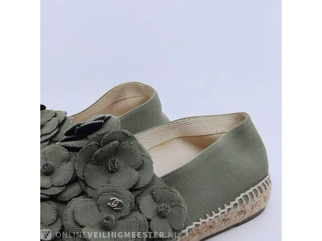 Paar instappers, maat 40 chanel - afbeelding 3 van  8