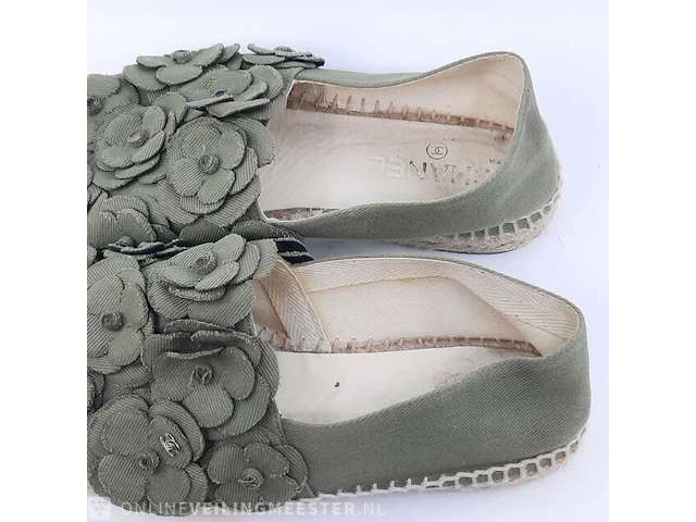 Paar instappers, maat 40 chanel - afbeelding 6 van  8