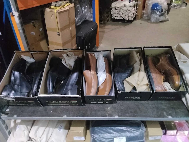 Paar italiaanse lederen schoenen heren en dames. (10x) - afbeelding 1 van  7