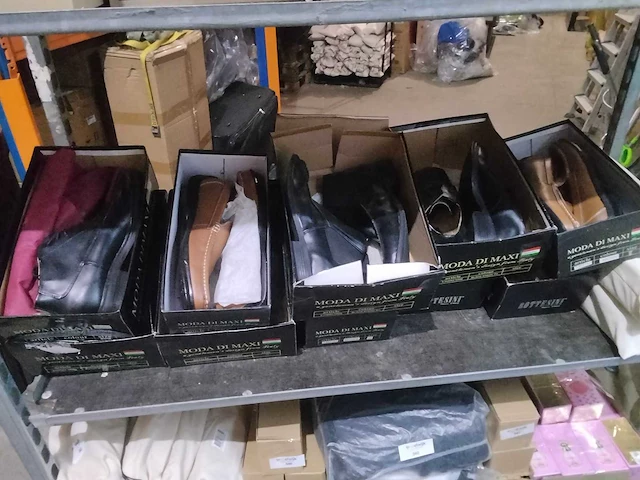 Paar italiaanse lederen schoenen heren en dames. (10x) - afbeelding 2 van  7