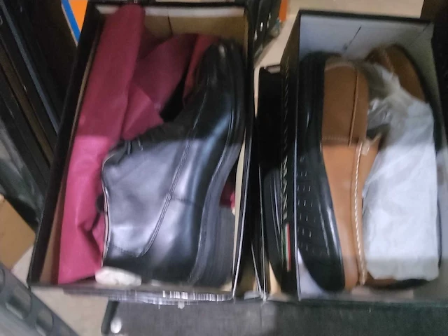 Paar italiaanse lederen schoenen heren en dames. (10x) - afbeelding 3 van  7