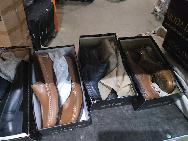Paar italiaanse lederen schoenen heren en dames. (10x) - afbeelding 5 van  7