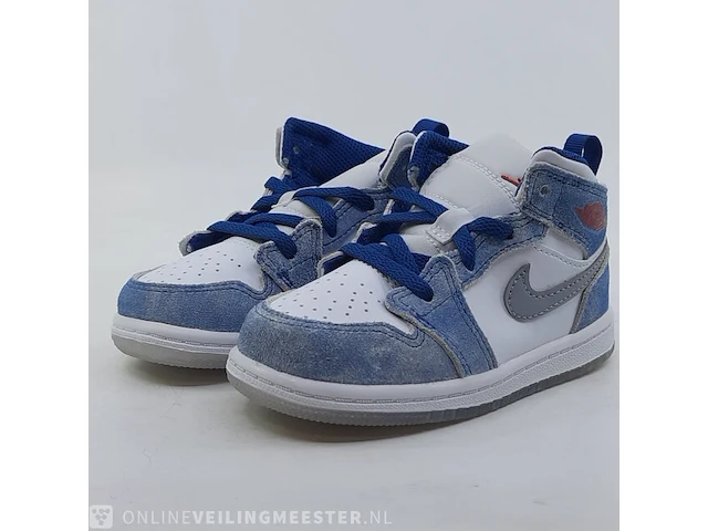 Paar kinder sneakers, maat 25 nike, jordan 1 mid se dr6236-401 - afbeelding 1 van  8