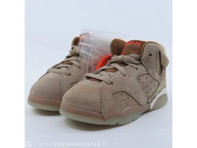 Paar kinder sneakers, maat 25 nike, jordan 6 retro sp - dh0692-200 - afbeelding 1 van  12